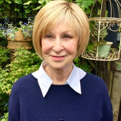 SUE-H-BAKER-SALON-STYLE-CHARDONNAY-R.IMG_7684